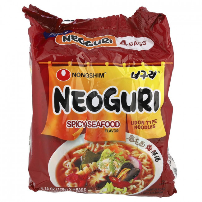 Лапша быстрого приготовления Nongshim Neoguri, типа удон, с острыми морепродуктами, 4 упаковки по 120 г каждая.